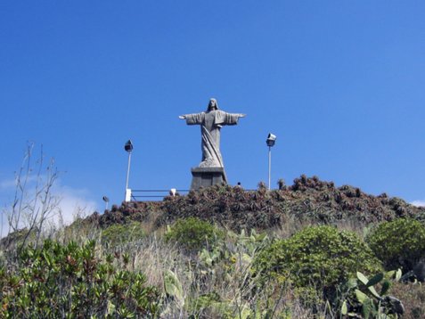 Madeira_2005_5388 Statue of Christ - Ponta do Garajau
