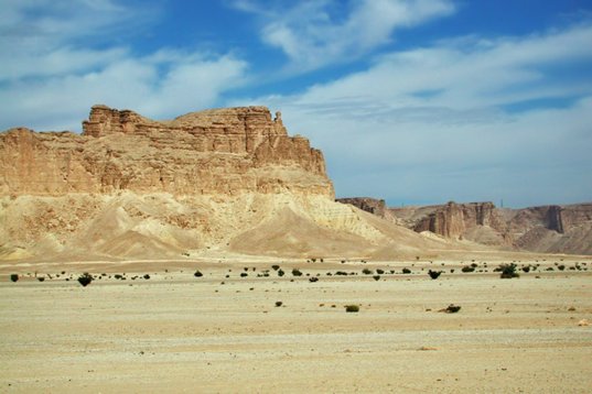 SaudiArabia_20001130_063 Tuwaiq escarpment